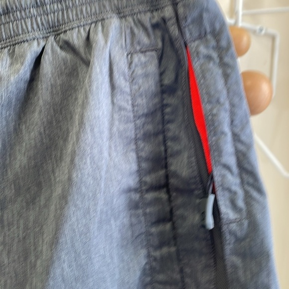 Lululemon - Classic Athletic Shorts - Grey - L - Picture 3 of 11